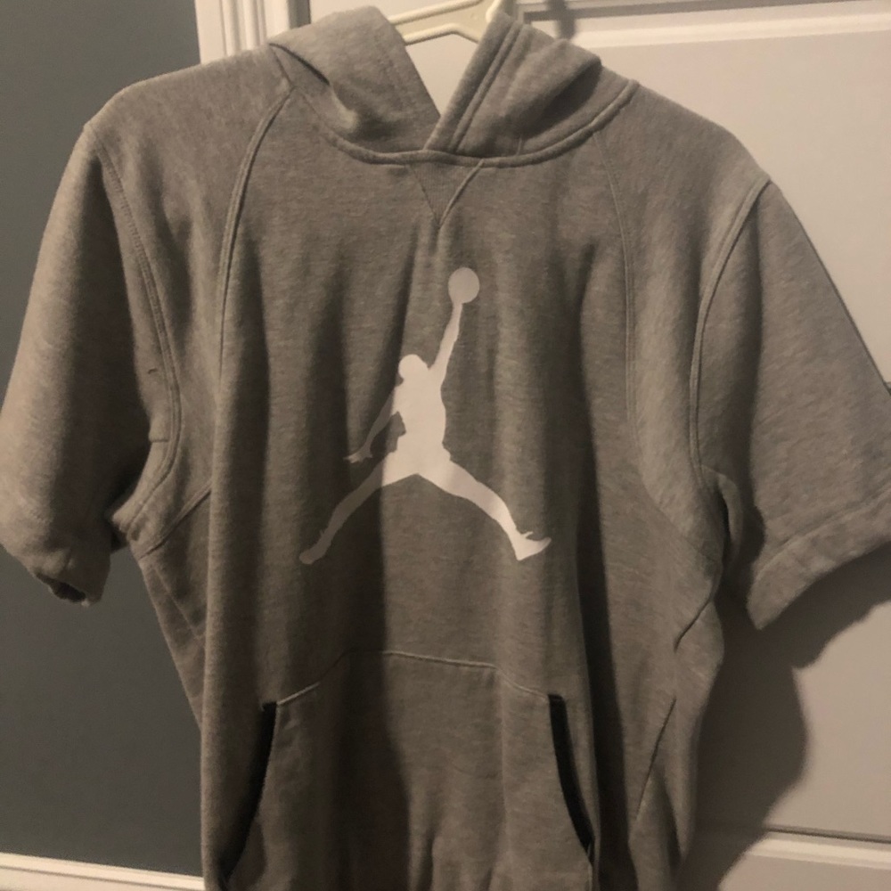 Jordan grey short sleeve hoodie